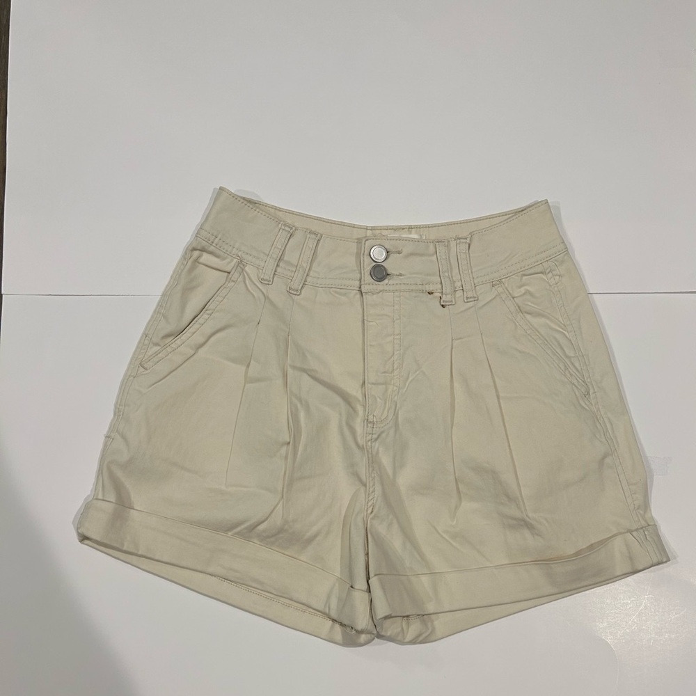 BKE High Rise Pleated Stretch Cuffed Shorts Natural Medium - Picture 2 of 8